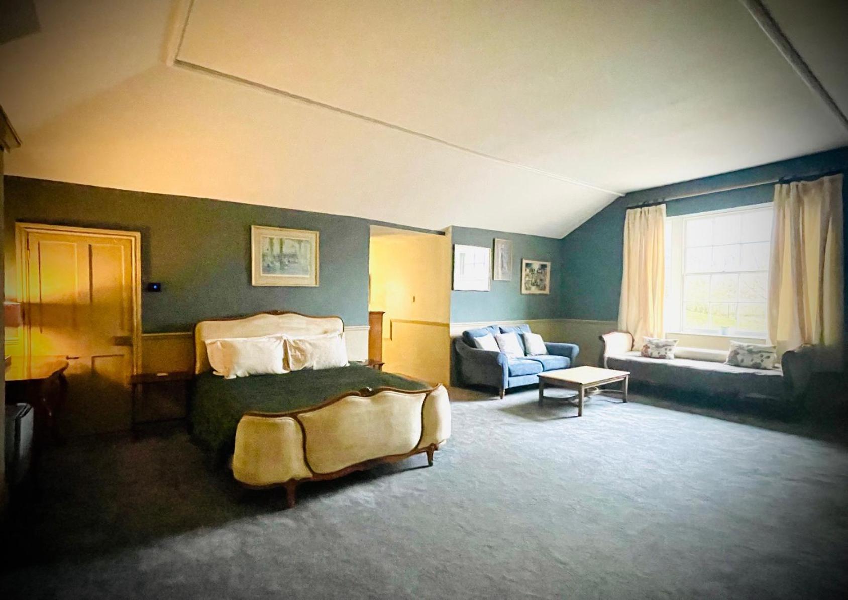 Llanerchydol Hall Suites Welshpool Bagian luar foto